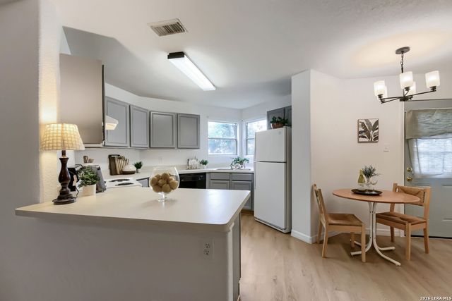 9647 SEKULA DR, San Antonio, TX 78250