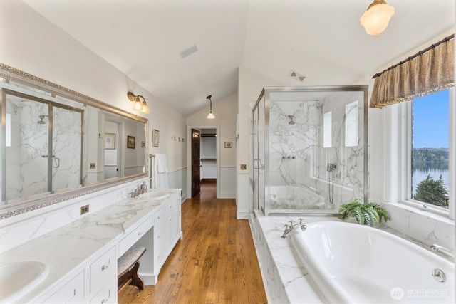 4725 W Mercer Way, Mercer Island, WA 98040