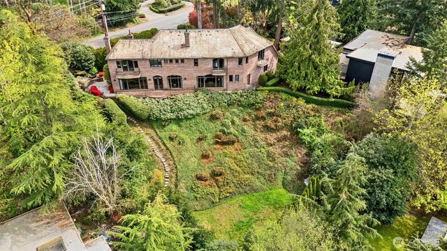 4725 W Mercer Way, Mercer Island, WA 98040