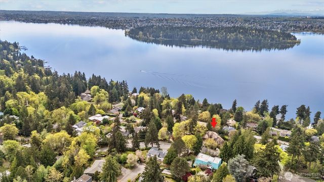 4725 W Mercer Way, Mercer Island, WA 98040