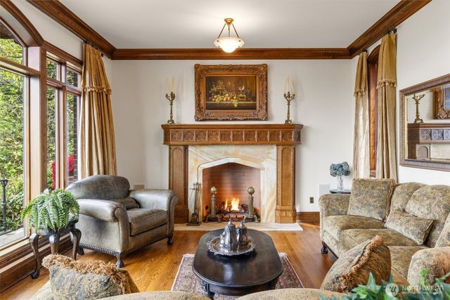 4725 W Mercer Way, Mercer Island, WA 98040