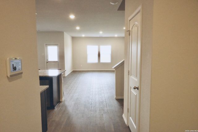 828 BAHIA PL, Seguin, TX 78155