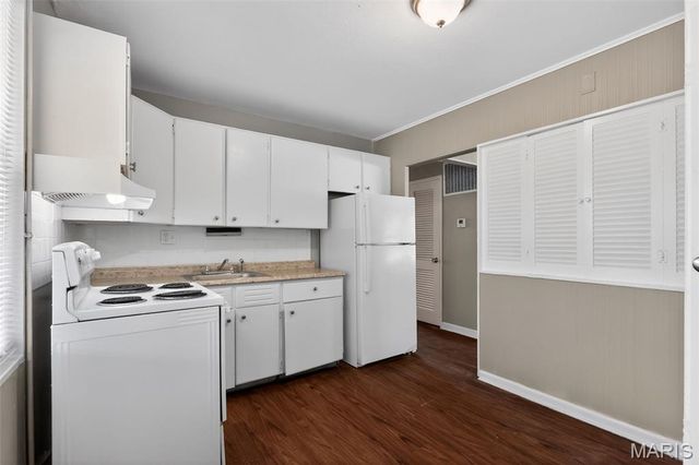 2314 Collett Drive, St Louis, MO 63136