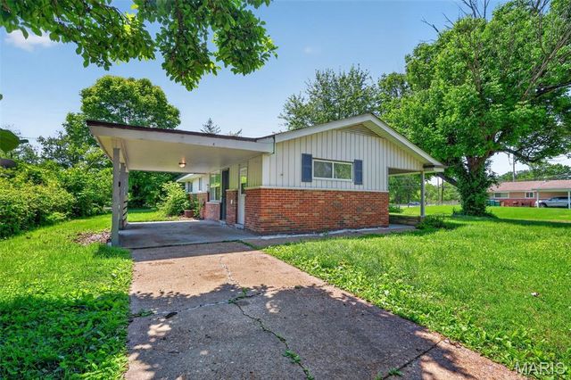 2314 Collett Drive, St Louis, MO 63136