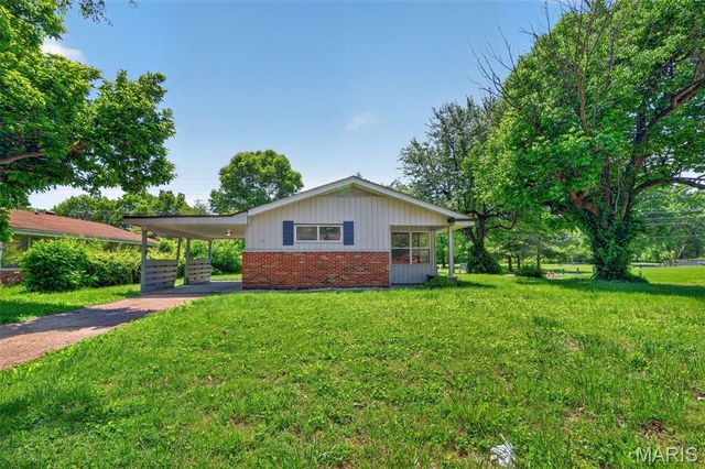 2314 Collett Drive, St Louis, MO 63136