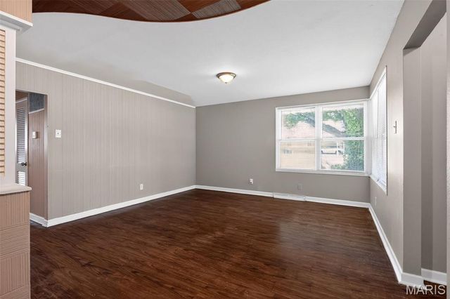 2314 Collett Drive, St Louis, MO 63136