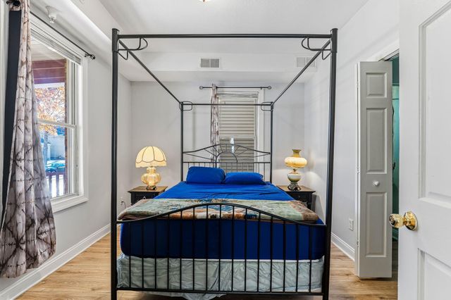 2827 Bryant Avenue N 1, Minneapolis, MN 55411