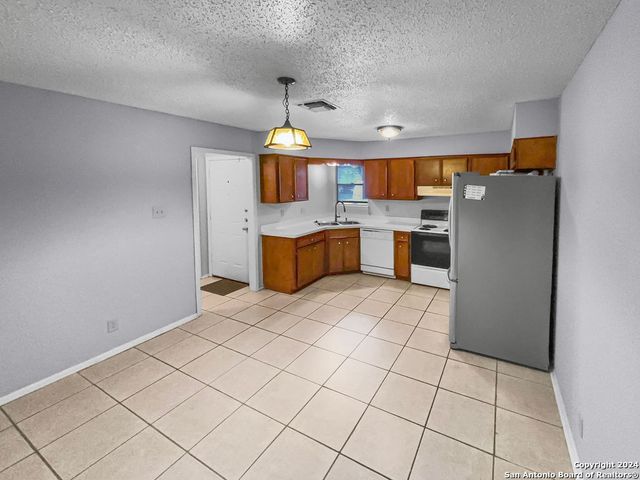 1017 Evening Dun, San Antonio, TX 78213