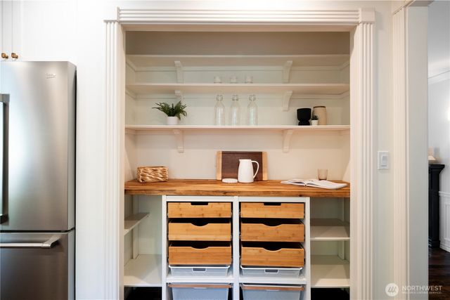 3123 240th Avenue NE, Sammamish, WA 98074