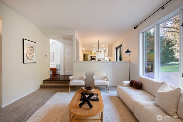 3123 240th Avenue NE, Sammamish, WA 98074