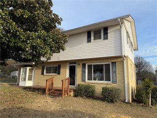 325 Circle Drive, Pendleton, SC 29670