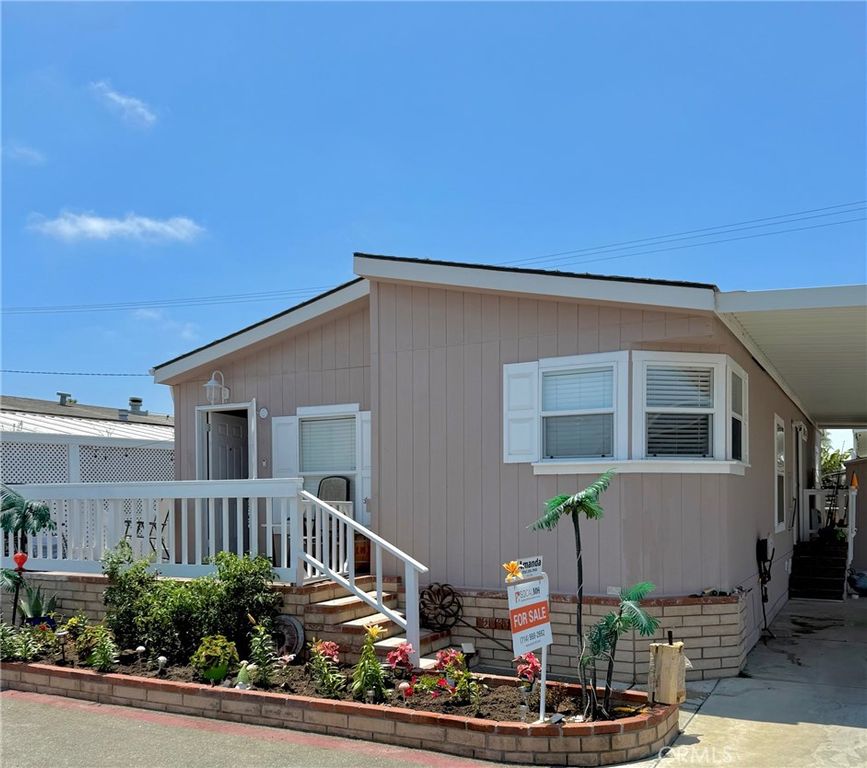 6301 Warner Avenue 40, Huntington Beach, CA 92647