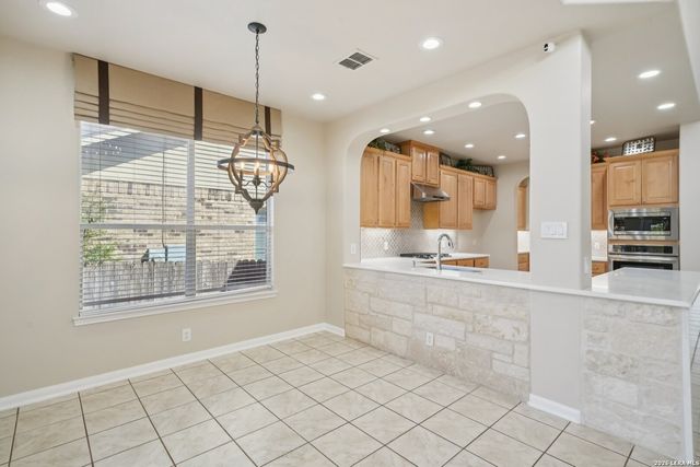 3411 Highline Trl, San Antonio, TX 78261