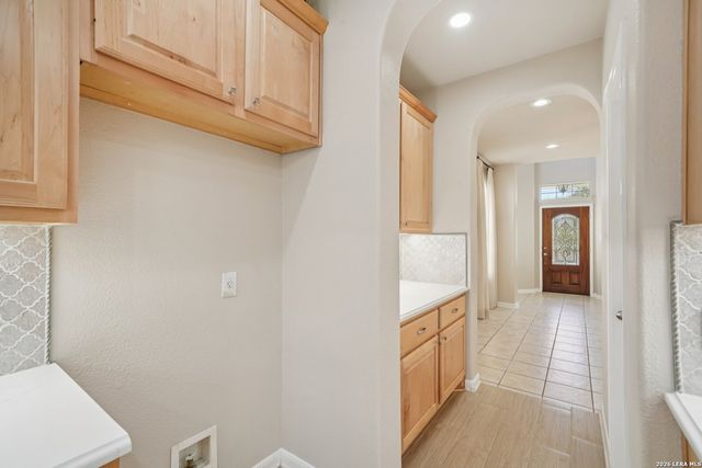 3411 Highline Trl, San Antonio, TX 78261