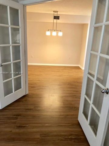 4852 N State Road 7 3106, Coconut Creek, FL 33073