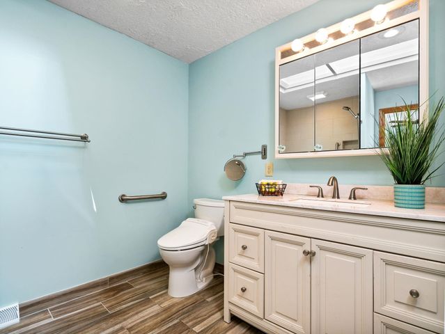 2189 Hammond Place E, Garfield Twp, MI 49686