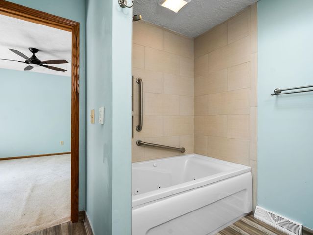 2189 Hammond Place E, Garfield Twp, MI 49686