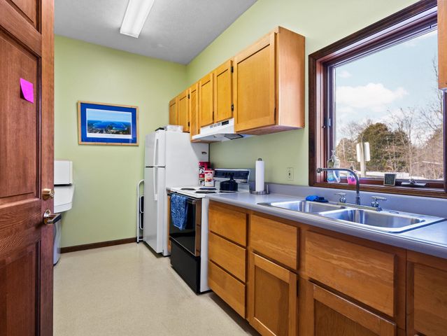 2189 Hammond Place E, Garfield Twp, MI 49686