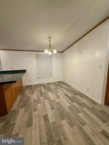 100 LILLY DR, Ephrata, PA 17522