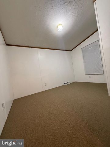 100 LILLY DR, Ephrata, PA 17522