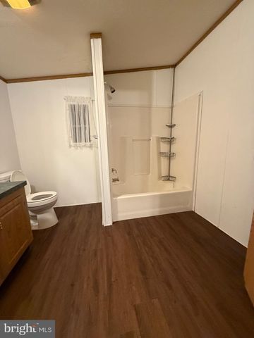 100 LILLY DR, Ephrata, PA 17522