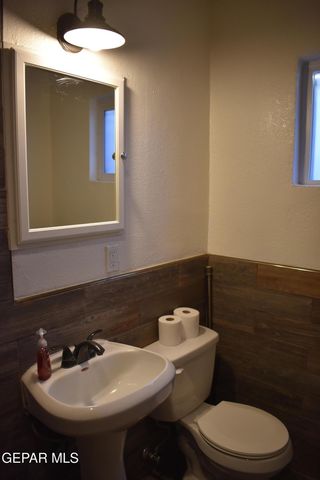 3317 Mobile Avenue 1-2, El Paso, TX 79930