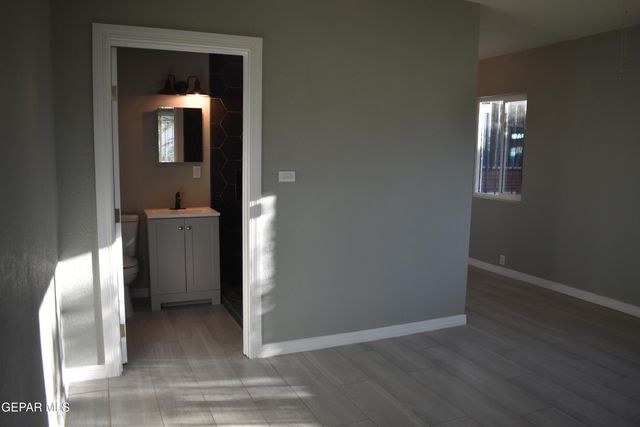 3317 Mobile Avenue 1-2, El Paso, TX 79930