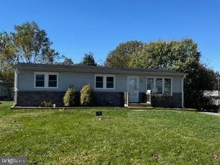 1059 HENN AVE, Ephrata, PA 17522
