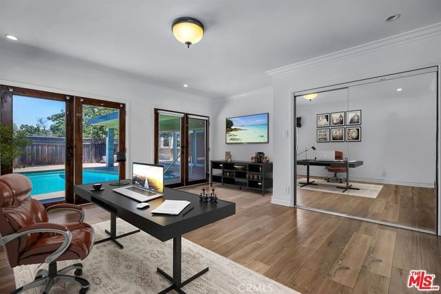 3446 Alginet, Encino, CA 91436
