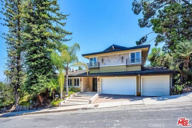 3446 Alginet, Encino, CA 91436