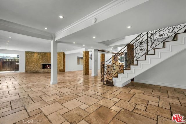 3446 Alginet, Encino, CA 91436