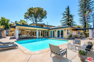 3446 Alginet, Encino, CA 91436