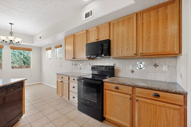 6516 Jazmin Place NW, Albuquerque, NM 87114