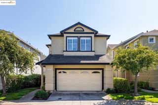 8 Sanderling Ct, Alameda, CA 94501