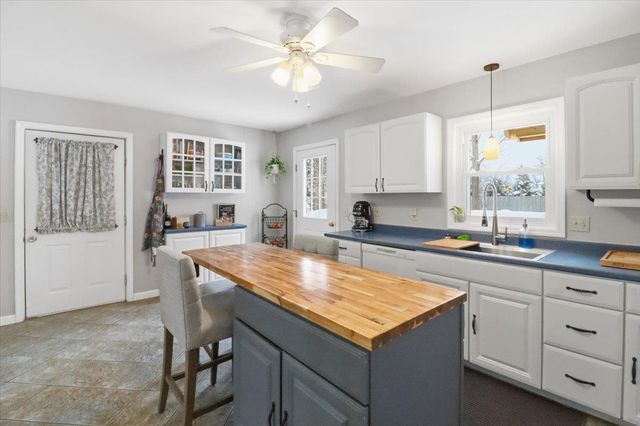 83 Kirby Lane, Williston, VT 05495