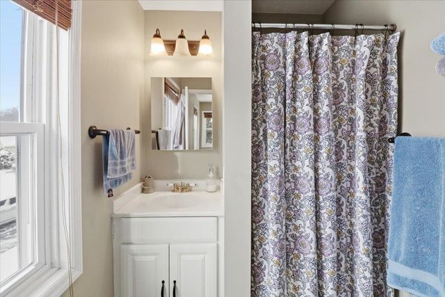 83 Kirby Lane, Williston, VT 05495