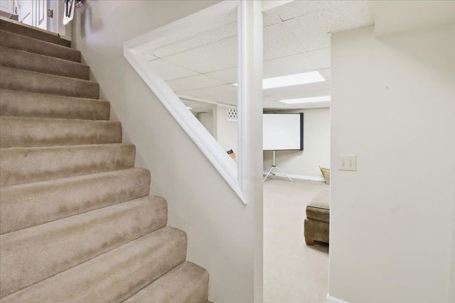 83 Kirby Lane, Williston, VT 05495