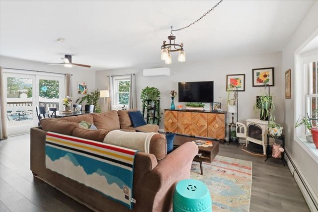 83 Kirby Lane, Williston, VT 05495