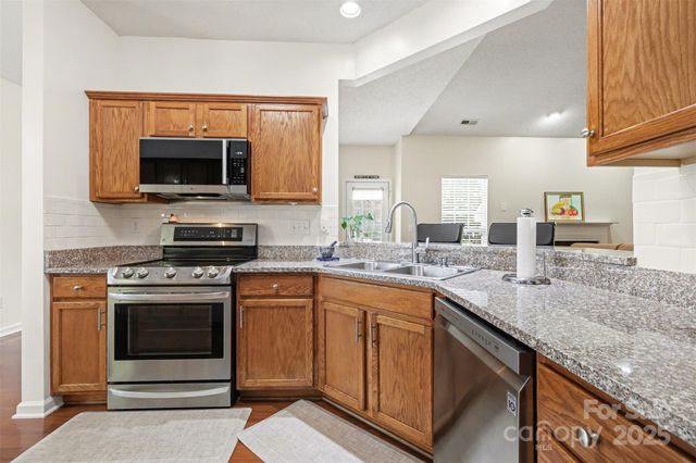 8907 Steelechase Drive, Charlotte, NC 28273