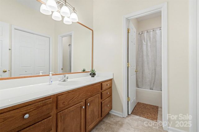 8907 Steelechase Drive, Charlotte, NC 28273