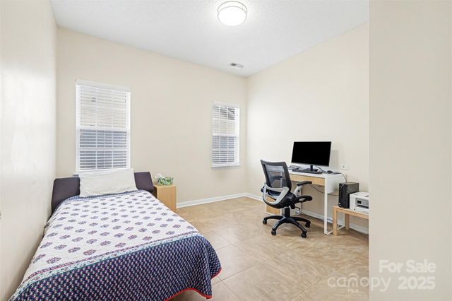 8907 Steelechase Drive, Charlotte, NC 28273