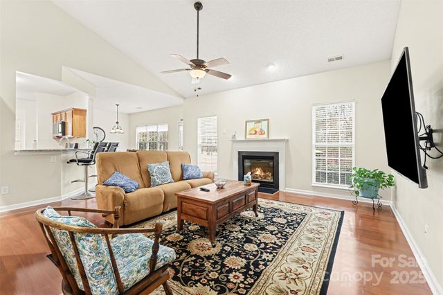 8907 Steelechase Drive, Charlotte, NC 28273