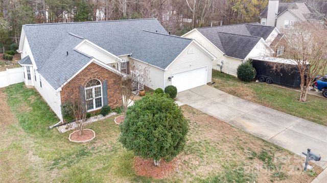 8907 Steelechase Drive, Charlotte, NC 28273