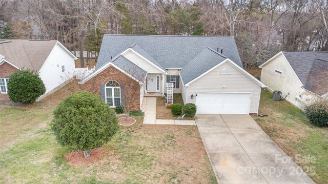 8907 Steelechase Drive, Charlotte, NC 28273