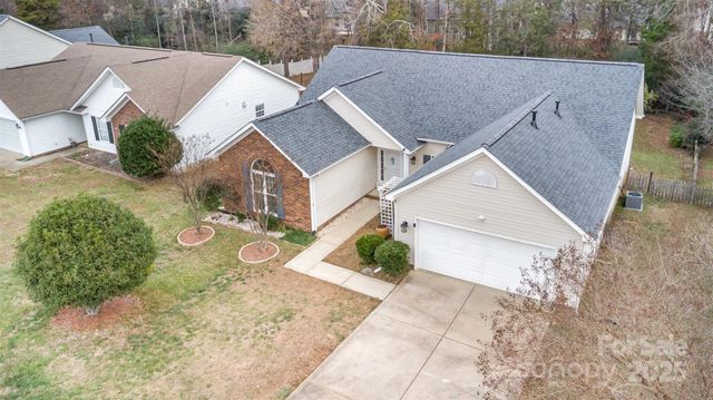 8907 Steelechase Drive, Charlotte, NC 28273