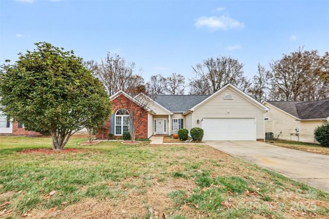 8907 Steelechase Drive, Charlotte, NC 28273