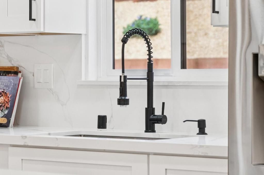 Image 16 of property listing at 1276 Laurel Hill Drive, San Mateo, CA 94402