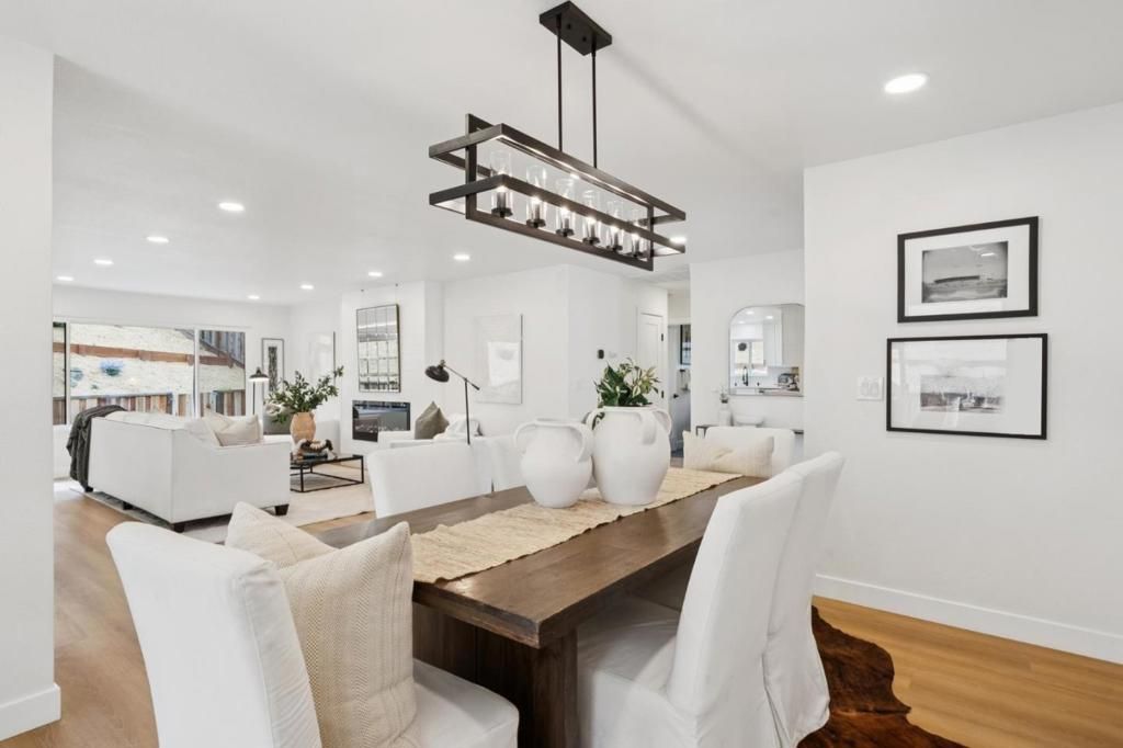 Image 20 of property listing at 1276 Laurel Hill Drive, San Mateo, CA 94402