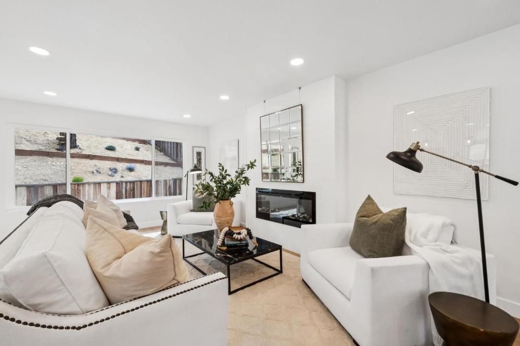 Image 26 of property listing at 1276 Laurel Hill Drive, San Mateo, CA 94402