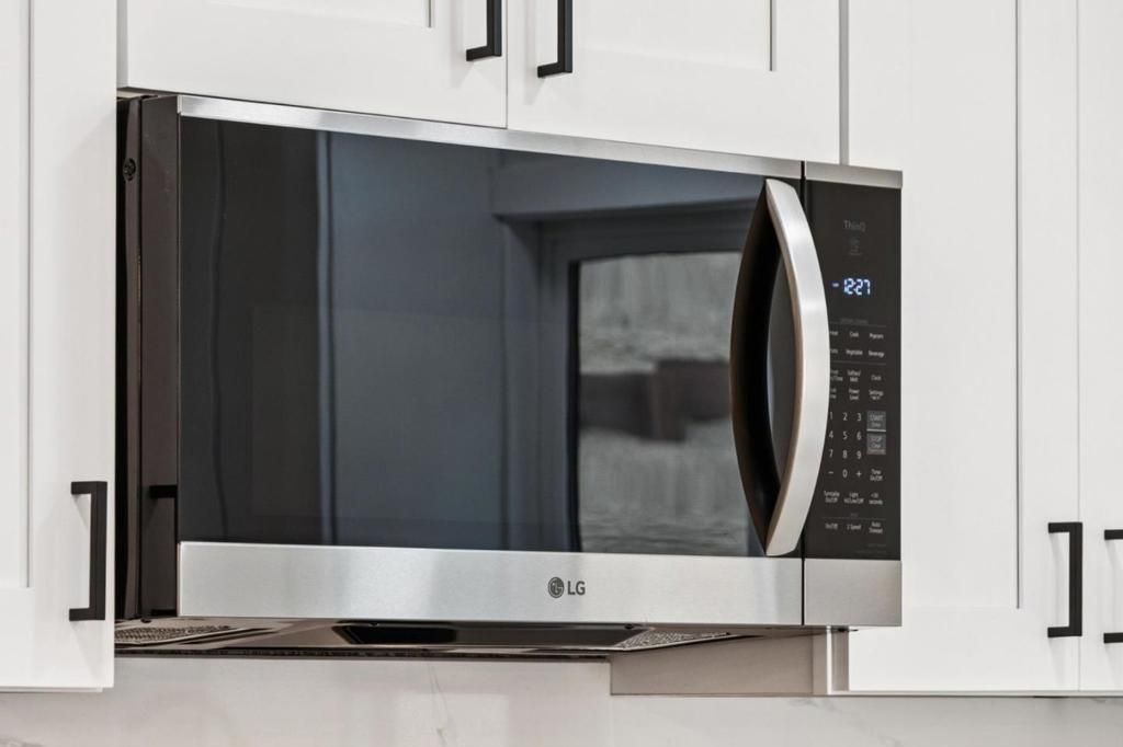 Image 30 of property listing at 1276 Laurel Hill Drive, San Mateo, CA 94402